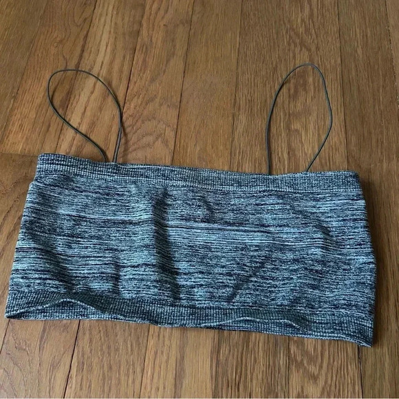 Urban Outfitters Out From Under Grey Seamless Bra Bralette Women’s Size Medium - Picture 1 of 5